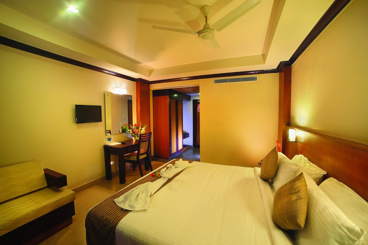كولاّم Hotel Zodiac Regency المظهر الخارجي الصورة